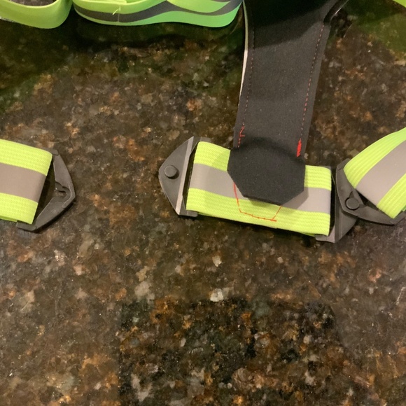 Led Light Up Running Vest Reflective Vest for Walking at Night, High Visibility - Picture 7 of 9